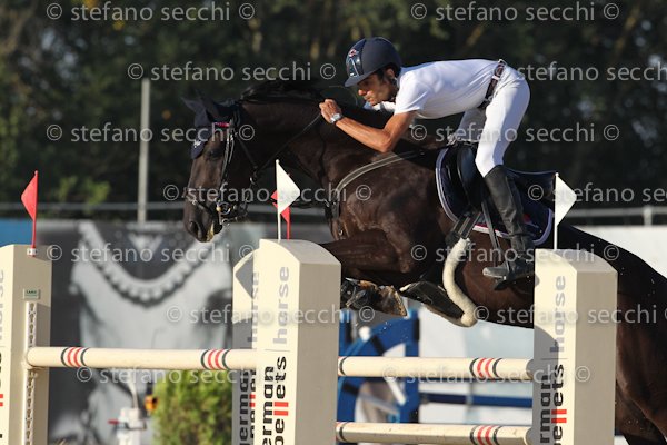 MARTINENGO_PRO UND CONTRA_ECC_2011_SS3_8068.jpg